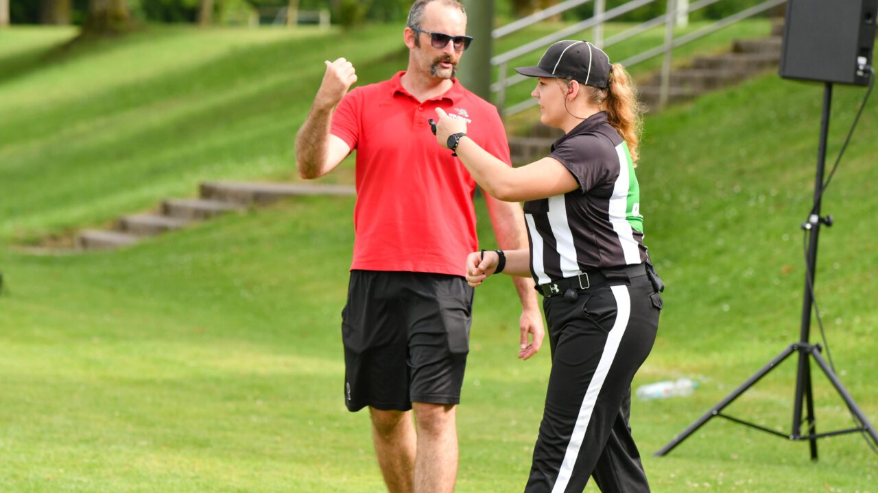 Werde Schiedsrichter im American Football!